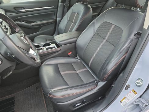 Used 2024 Nissan Altima 2.5 SR image 14