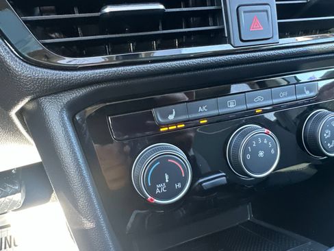 Certified 2023 Volkswagen Taos SE AWD/4WD image 62