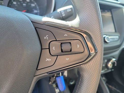 Used 2023 Chevrolet TrailBlazer LS image 19