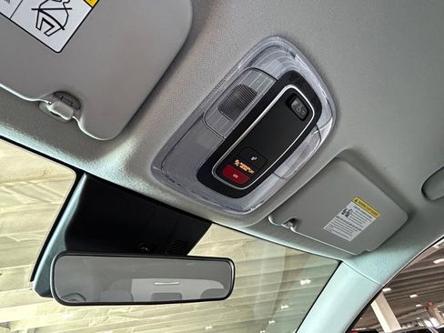 Used 2024 Hyundai Kona SE image 47