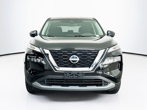 Used 2023 Nissan Rogue S AWD/4WD image 2