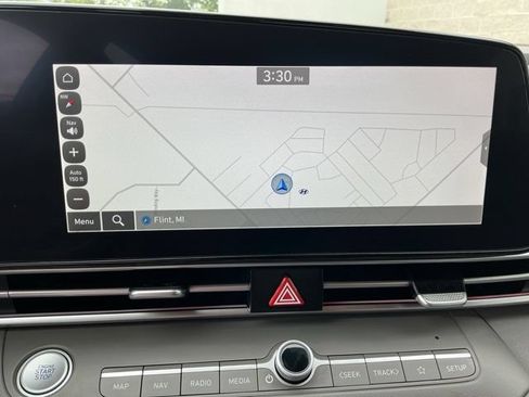 Certified 2024 Hyundai Elantra Blue FWD image 4