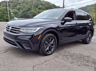 Certified 2024 Volkswagen Tiguan SE image 1