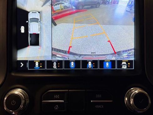 Used 2023 GMC Sierra 2500 Denali AWD/4WD image 14