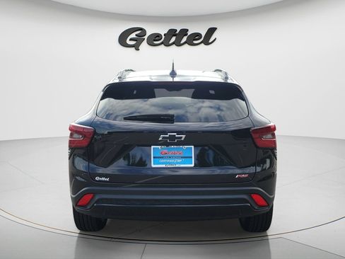 Used 2025 Chevrolet Trax RS w/ Sunroof Package FWD image 6