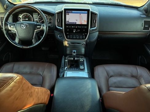 Used 2019 Toyota Land Cruiser AWD/4WD image 9