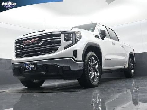 Used 2025 GMC Sierra 1500 SLT w/ SLT Premium Package AWD/4WD image 19