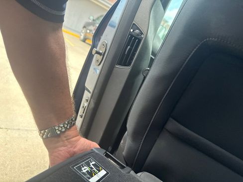 Used 2022 Ford Transit Connect XLT image 18