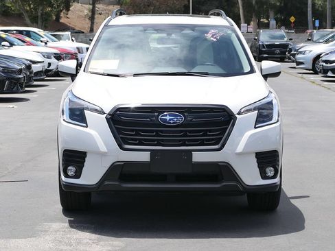 Used 2024 Subaru Forester Premium AWD/4WD image 8