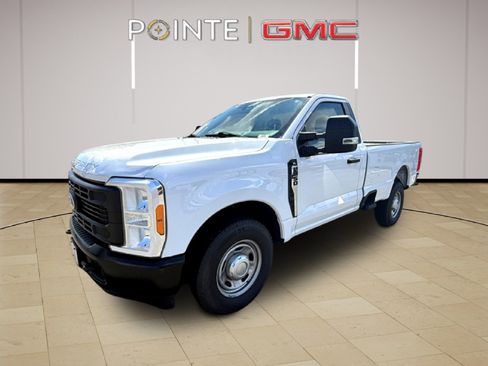 Used 2024 Ford F250 XL image 3