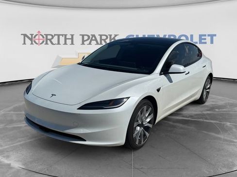 Used 2025 Tesla Model 3 Long Range RWD image 7