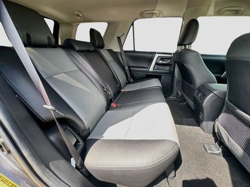 Used 2019 Toyota 4Runner SR5 Premium AWD/4WD image 32