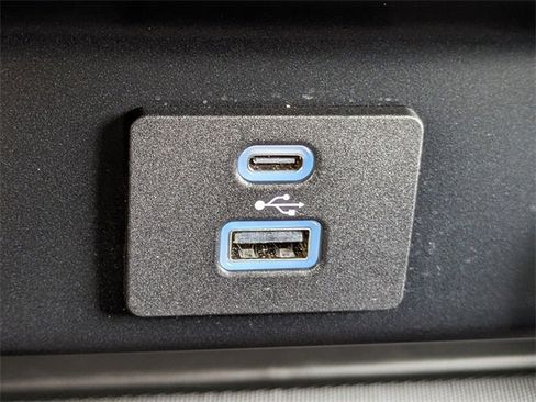 Used 2023 Ford F150 XLT image 24