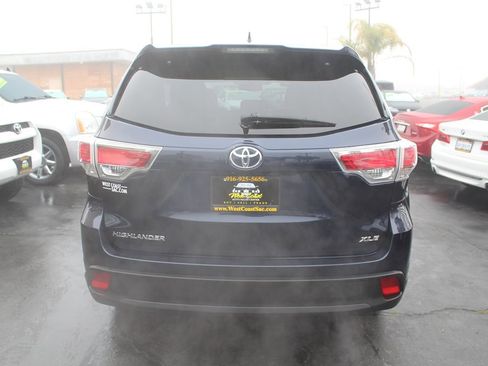 Used 2015 Toyota Highlander XLE image 6
