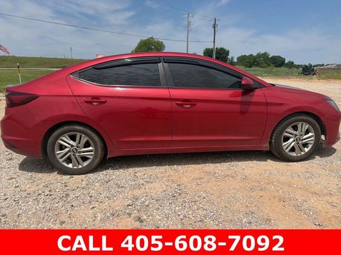 Used 2019 Hyundai Elantra SEL FWD image 2
