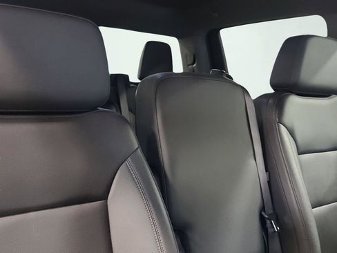 Used 2024 GMC Sierra 1500 SLT image 19