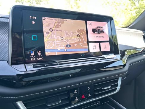 New 2026 Volkswagen Atlas Cross Sport SEL Premium R-Line AWD/4WD image 14