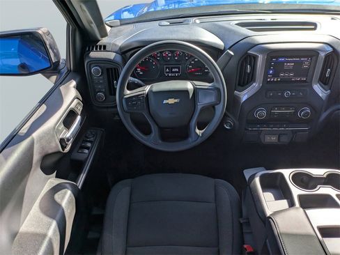 Used 2025 Chevrolet Silverado 1500 Custom image 16