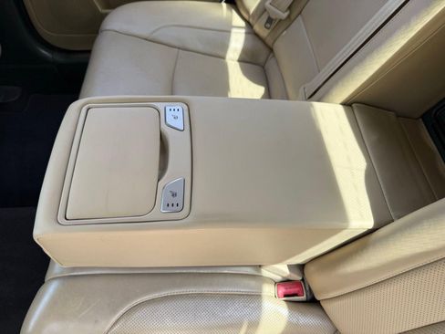 Used 2012 Hyundai Genesis 3.8 w/ Premium Pkg RWD image 31