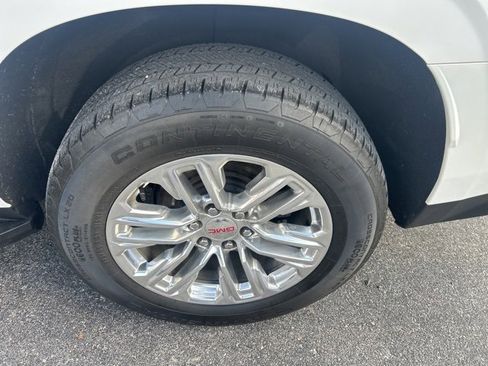 Used 2022 GMC Yukon SLT w/ SLT Luxury Package image 6