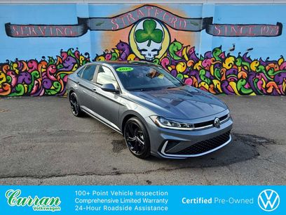 Certified 2025 Volkswagen Jetta SE w/ Sunroof Package