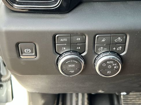 New 2026 GMC Sierra 1500 AT4X AWD/4WD image 18