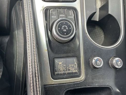 Used 2019 Nissan Maxima Platinum w/ Sport Mat Group FWD image 18
