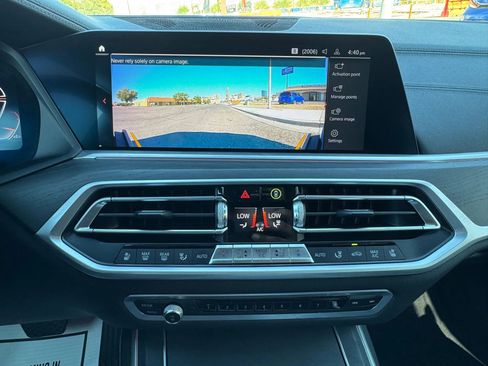 Used 2021 BMW X7 xDrive40i w/ Premium Package image 34