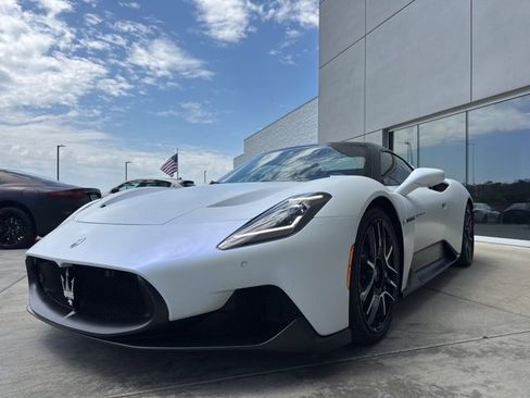 New 2023 Maserati MC20 Spyder image 5