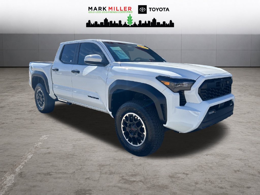 Certified 2025 Toyota Tacoma TRD Off-Road AWD/4WD image 8