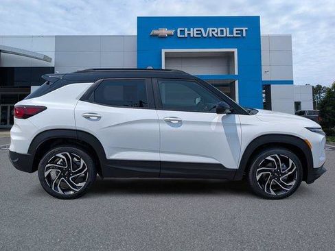 New 2026 Chevrolet TrailBlazer RS w/ Convenience Package FWD image 4