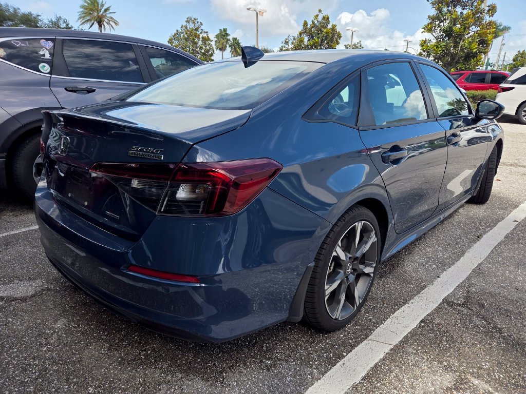 Used 2025 Honda Civic Sport image 2