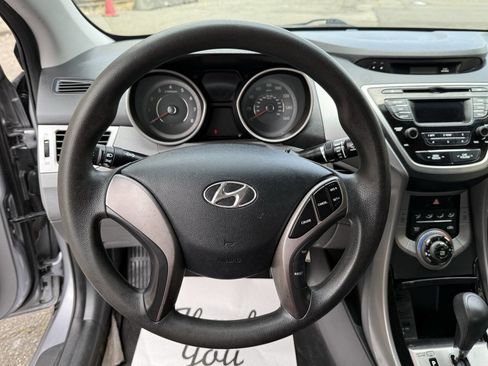 Used 2013 Hyundai Elantra GLS image 23