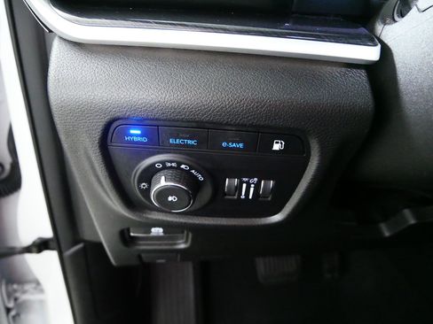 Used 2022 Jeep Grand Cherokee Trailhawk AWD/4WD image 26