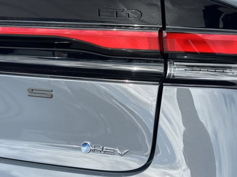 New 2026 Toyota Prius Limited image 14