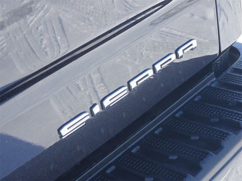 Used 2022 GMC Sierra 1500 Denali image 12