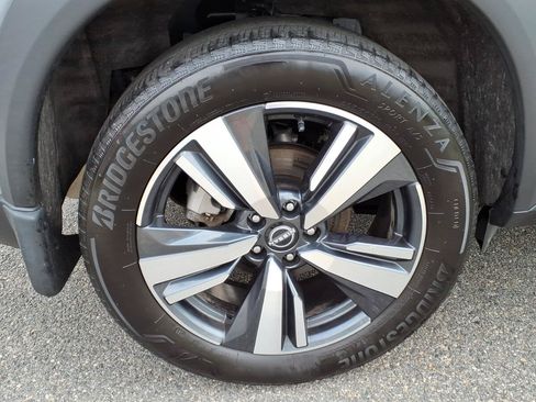 Used 2023 Nissan Rogue SL AWD/4WD image 10