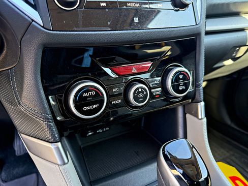 Used 2020 Subaru Forester Limited image 18