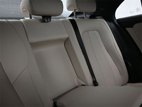 Used 2022 Mercedes-Benz CLA 250 image 19