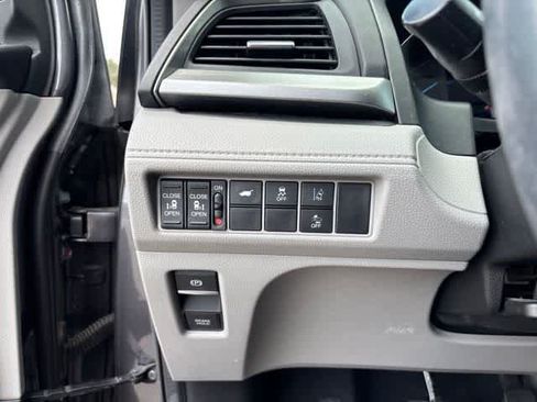 Used 2019 Honda Odyssey EX-L image 10