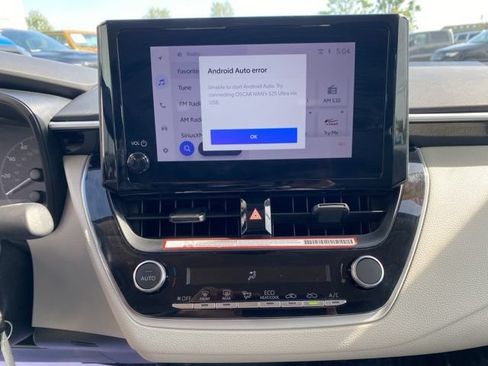 Used 2025 Toyota Corolla LE FWD image 17