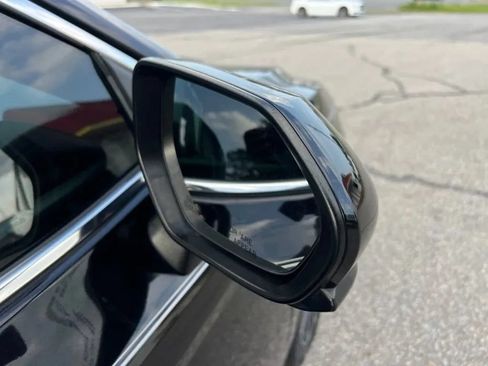 Used 2020 Toyota Camry SE FWD image 34