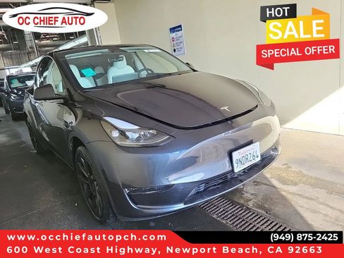 Used 2024 Tesla Model Y Long Range RWD image 1