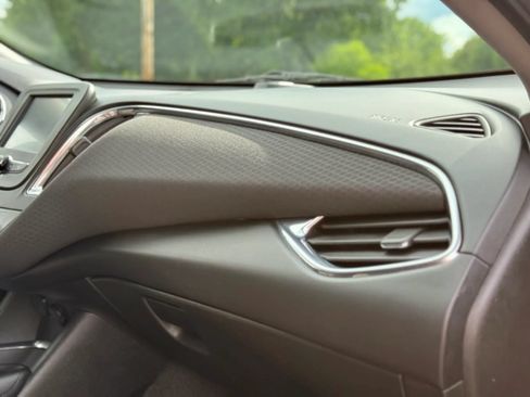 Used 2016 Chevrolet Malibu LT FWD image 44