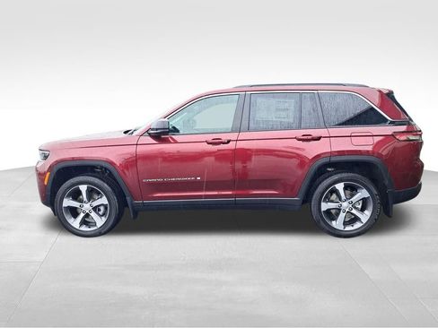 New 2026 Jeep Grand Cherokee Limited w/ Luxury Tech Group II AWD/4WD image 2
