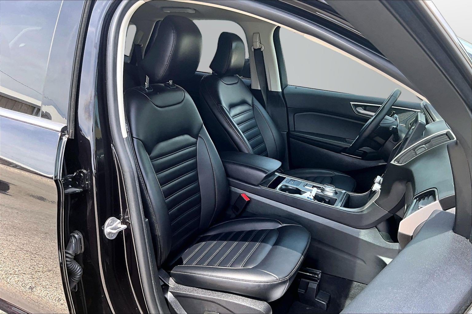 Used 2024 Ford Edge SEL w/ Convenience Package AWD/4WD image 7