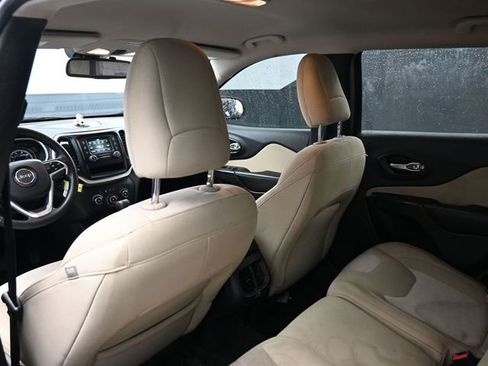 Used 2015 Jeep Cherokee Sport w/ Trailer Tow Group image 30