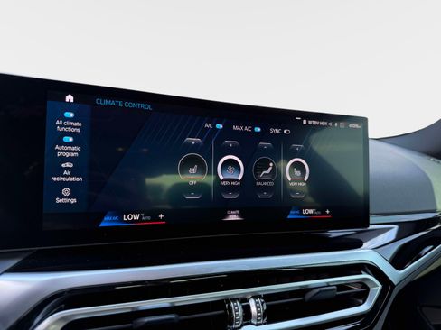 Used 2024 BMW M2 w/ Lighting Package image 41