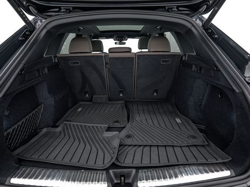 Used 2025 Audi Q5 Premium w/ Convenience Package AWD/4WD image 19