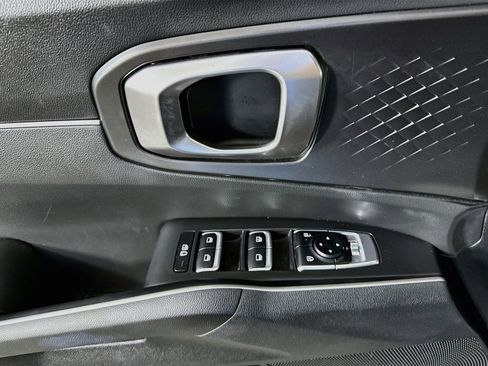 Certified 2025 Kia Sorento S AWD/4WD image 24